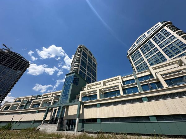 Sale partments Naberezhna Peremogi,7, ZHovtnevii,  Dnepropetrovsk, Dnipropetrovsk oblast ID 535365